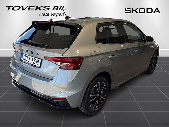Skoda Fabia 2 of 10