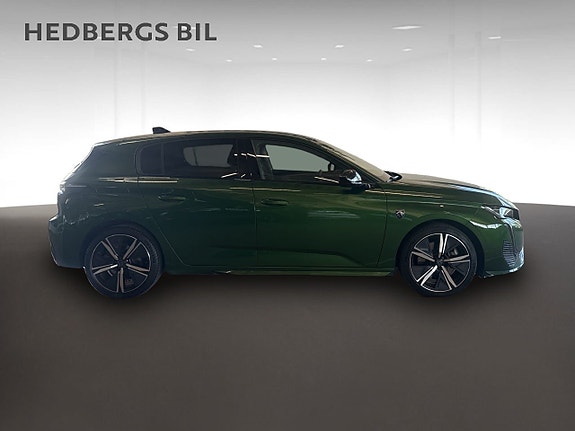 Peugeot 308 2 of 13