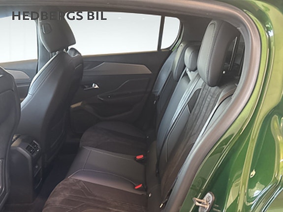 Peugeot 308 8 of 13