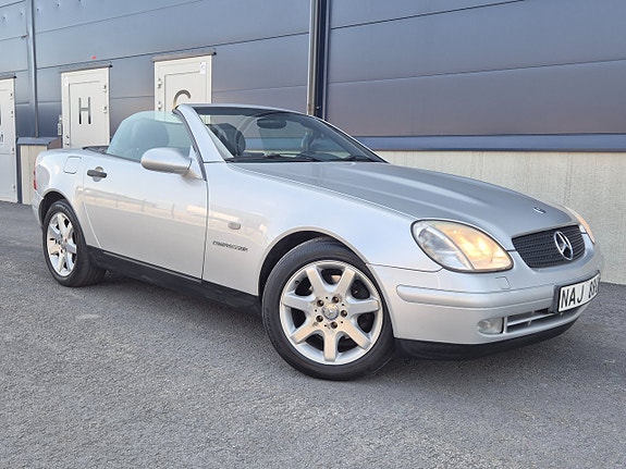Mercedes-Benz SLK230 2 of 7