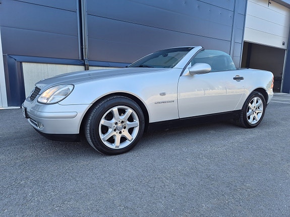 Mercedes-Benz SLK230 5 of 7