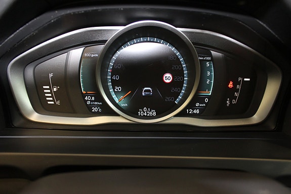Volvo V60 Cross Country 17 of 20