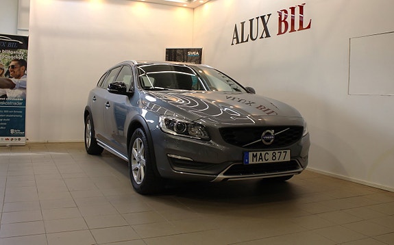 Volvo V60 Cross Country 2 of 20