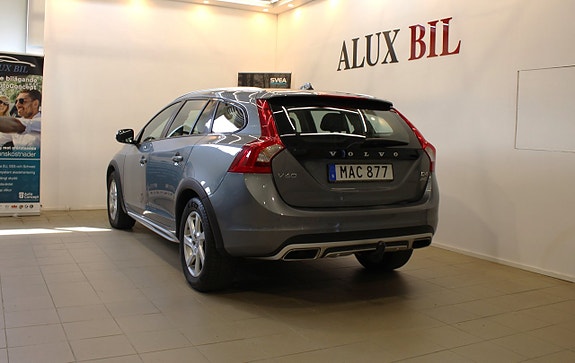 Volvo V60 Cross Country 6 of 20