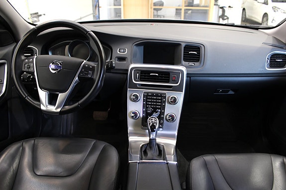 Volvo V60 Cross Country 11 of 20