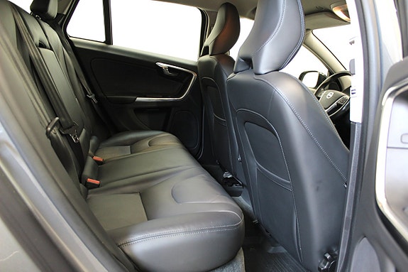 Volvo V60 Cross Country 16 of 20