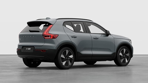 Volvo EX40 4 of 13