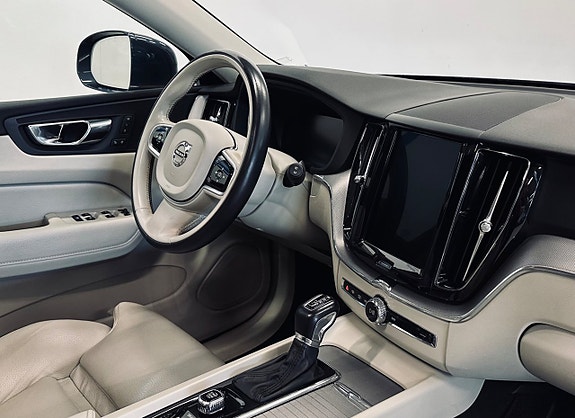 Volvo XC60 11 of 13