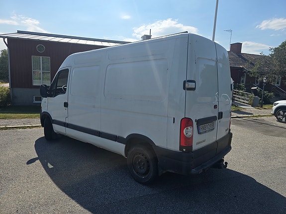 Renault Master 2 of 2