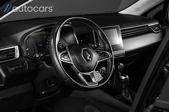 Renault Clio 18 of 30