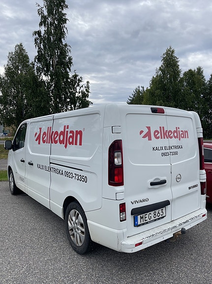 Opel Vivaro 4 of 4