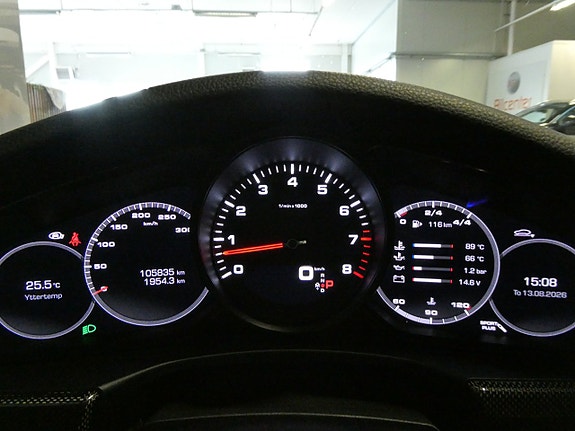 Porsche Panamera 4 16 of 26