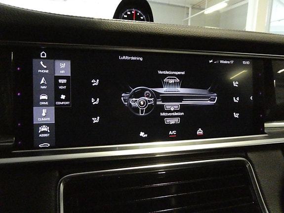 Porsche Panamera 4 23 of 26