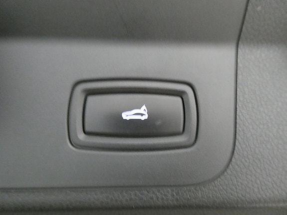 Porsche Panamera 4 26 of 26