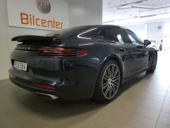 Porsche Panamera 4 5 of 26