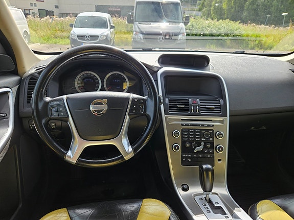 Volvo XC60 6 of 9