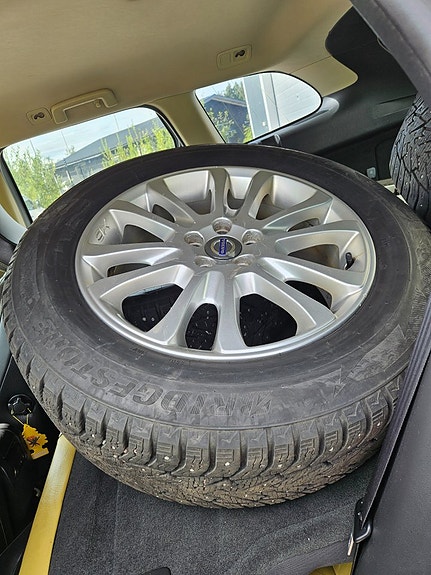 Volvo XC60 4 of 9