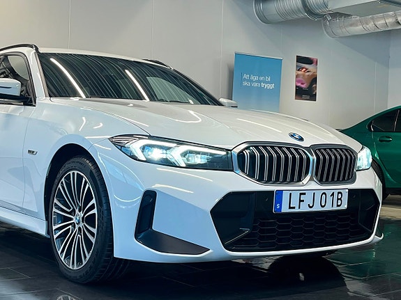 BMW 330e 5 of 27