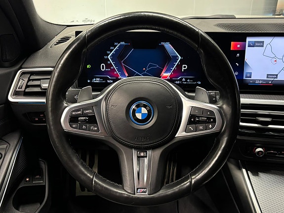 BMW 330e 16 of 27