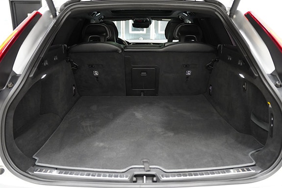 Volvo V90 28 of 29