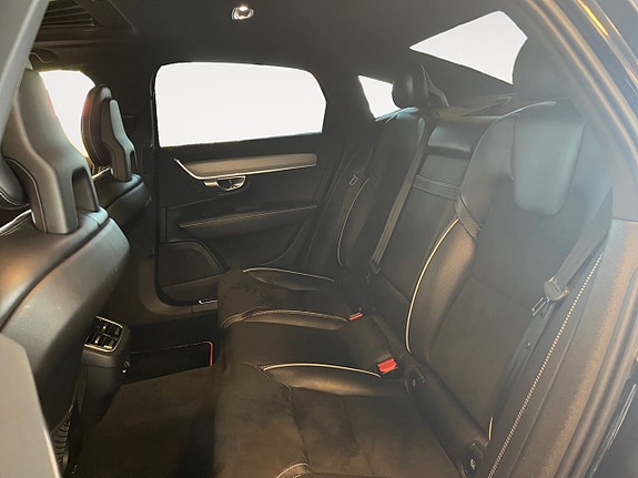 Volvo S90 14 of 26