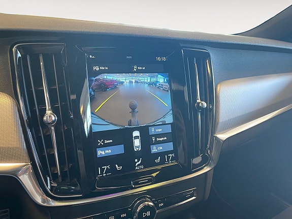 Volvo S90 18 of 26