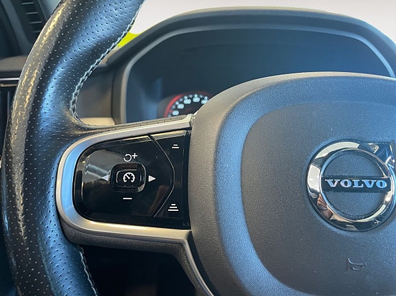 Volvo S90 23 of 26