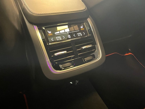 Volvo S90 22 of 26