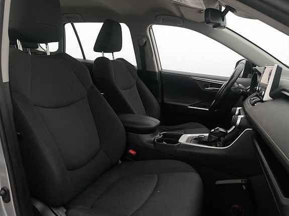 Toyota RAV4 24 of 30