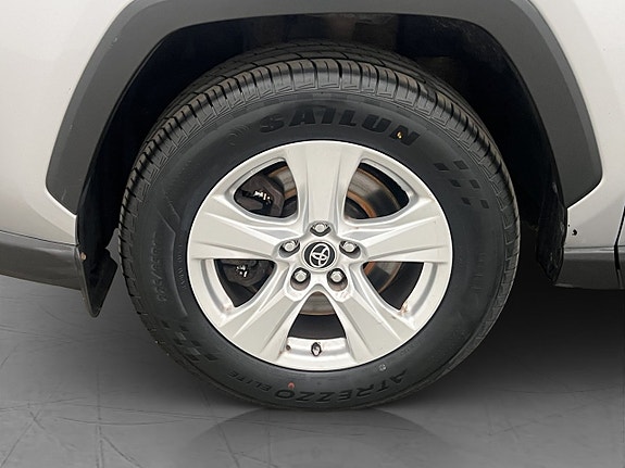 Toyota RAV4 26 of 30
