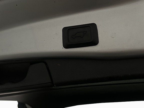 Toyota RAV4 22 of 30