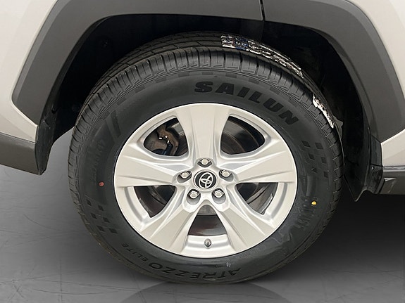 Toyota RAV4 28 of 30