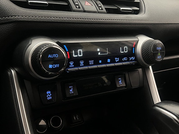 Toyota RAV4 19 of 30