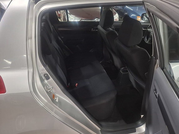 Suzuki Swift 12 of 16
