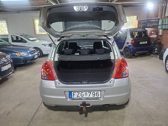 Suzuki Swift 7 of 16