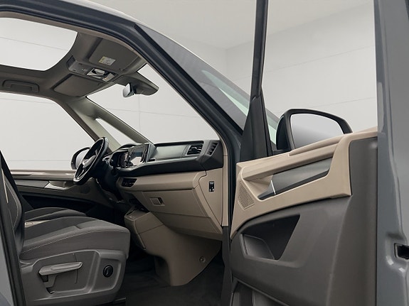 Volkswagen Multivan 29 of 30