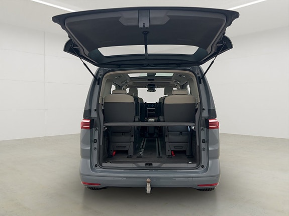 Volkswagen Multivan 11 of 30