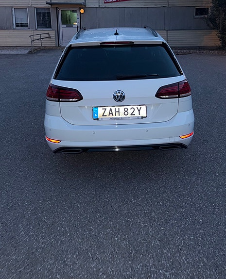 Volkswagen Golf VII 4 of 9