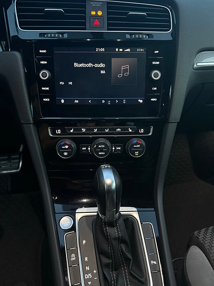 Volkswagen Golf VII 7 of 9