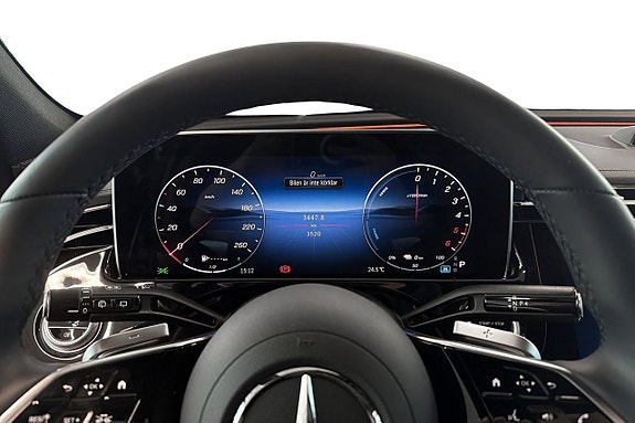Mercedes-Benz E300 de 6 of 15