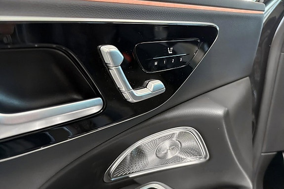 Mercedes-Benz E300 de 15 of 15
