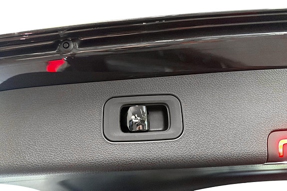 Mercedes-Benz E300 de 14 of 15