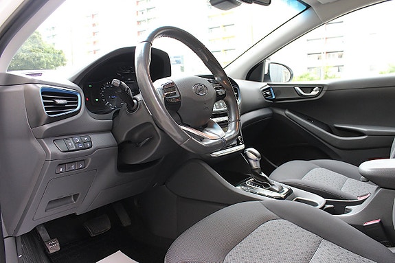 Hyundai IONIQ 20 of 30