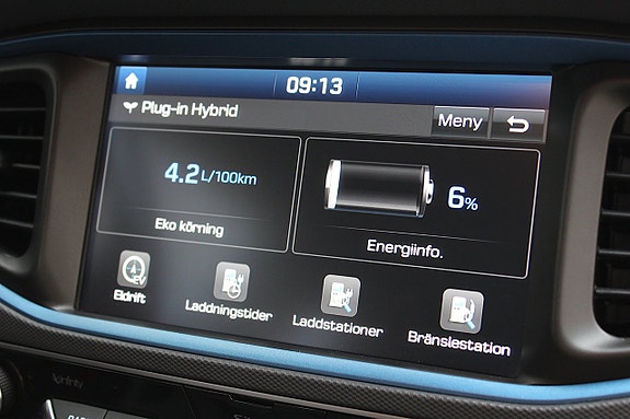 Hyundai IONIQ 29 of 30