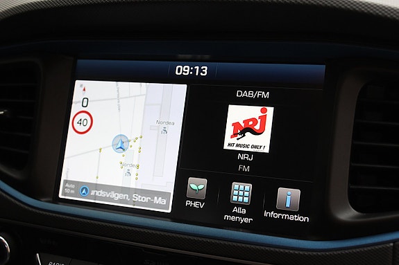 Hyundai IONIQ 28 of 30