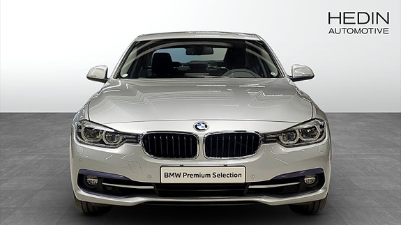 BMW 320i 8 of 8