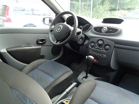 Renault Clio 8 of 8