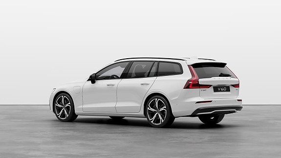 Volvo V60 2 of 13