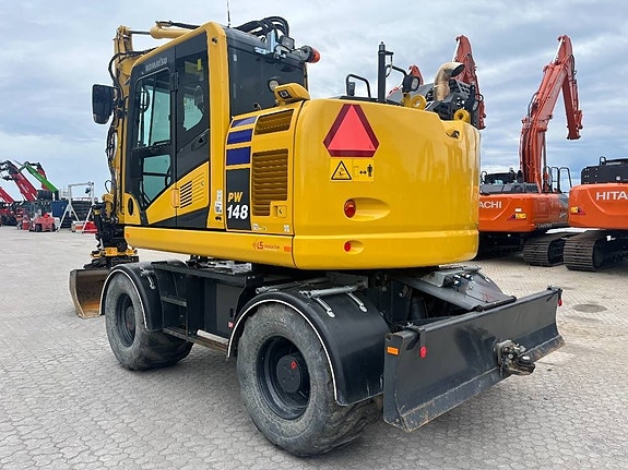 Komatsu PW 148-11 3 of 18