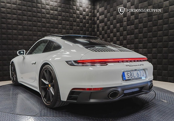 Porsche 911 Carrera 4 GTS 6 of 27
